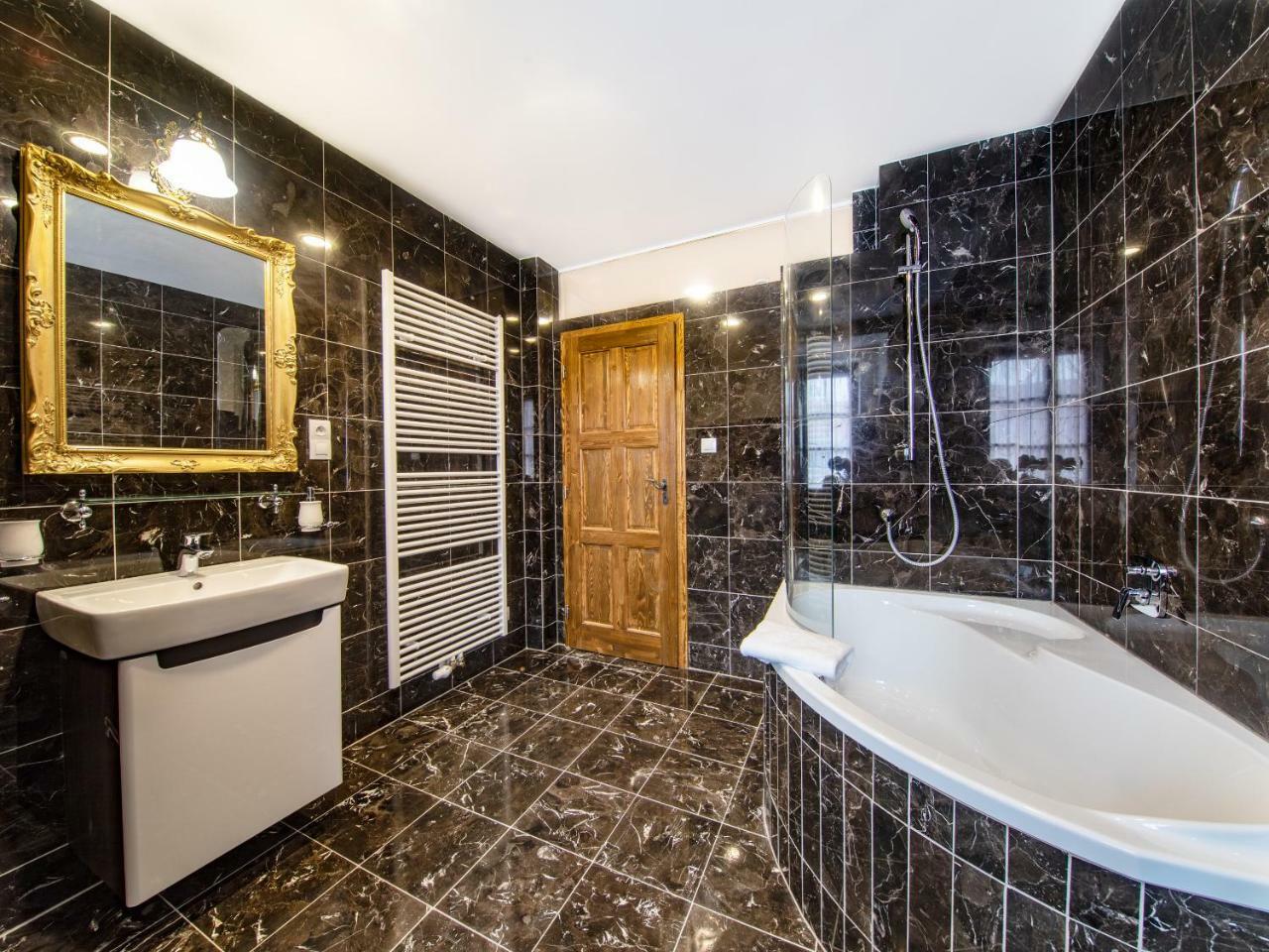 Residence Safari Resort - Chateau Borovany  Экстерьер фото